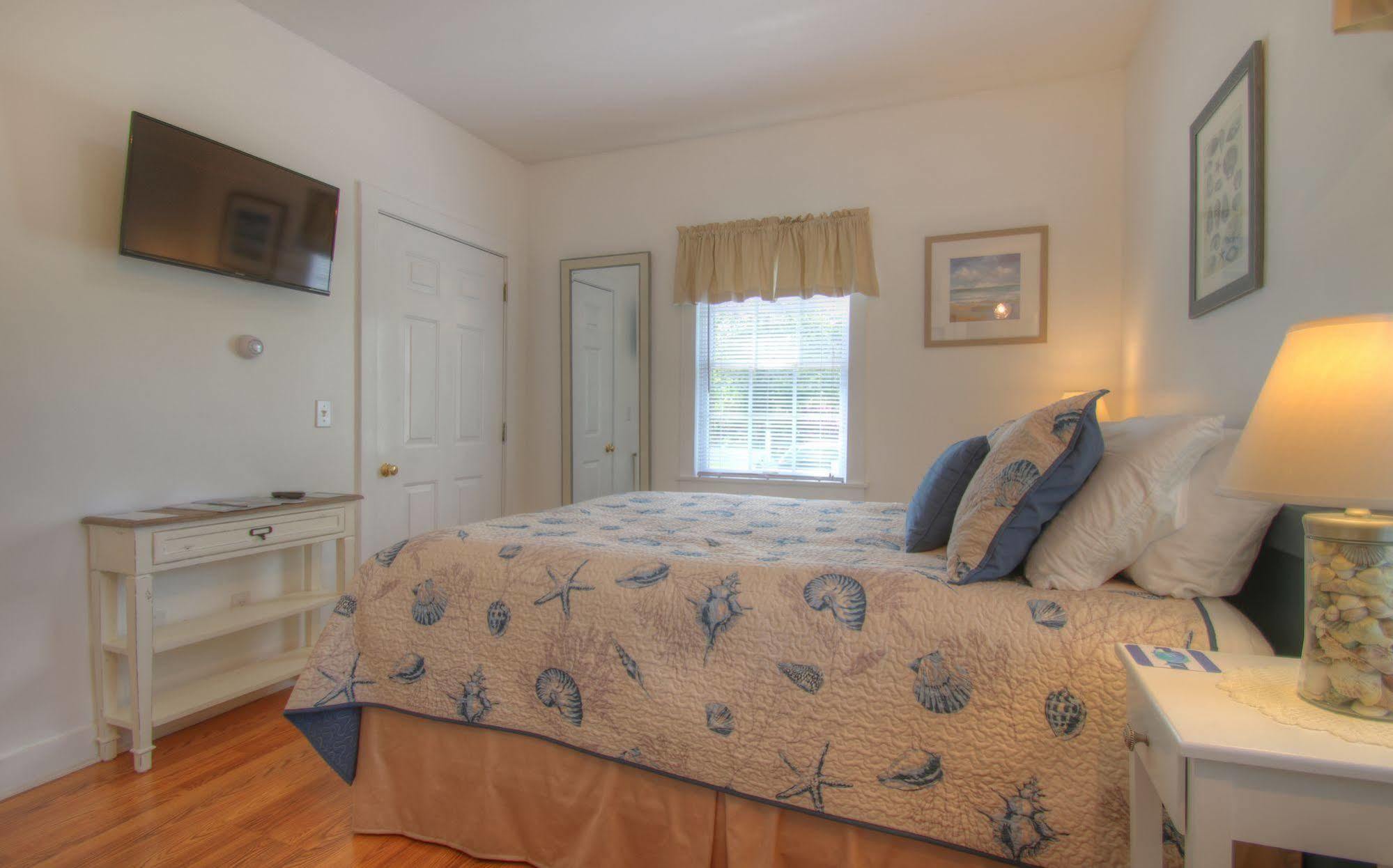 The Tern Inn Bed & Breakfast And Cottages West Harwich Bagian luar foto